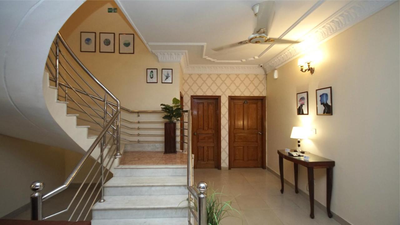World Inn Hotel カラチ エクステリア 写真