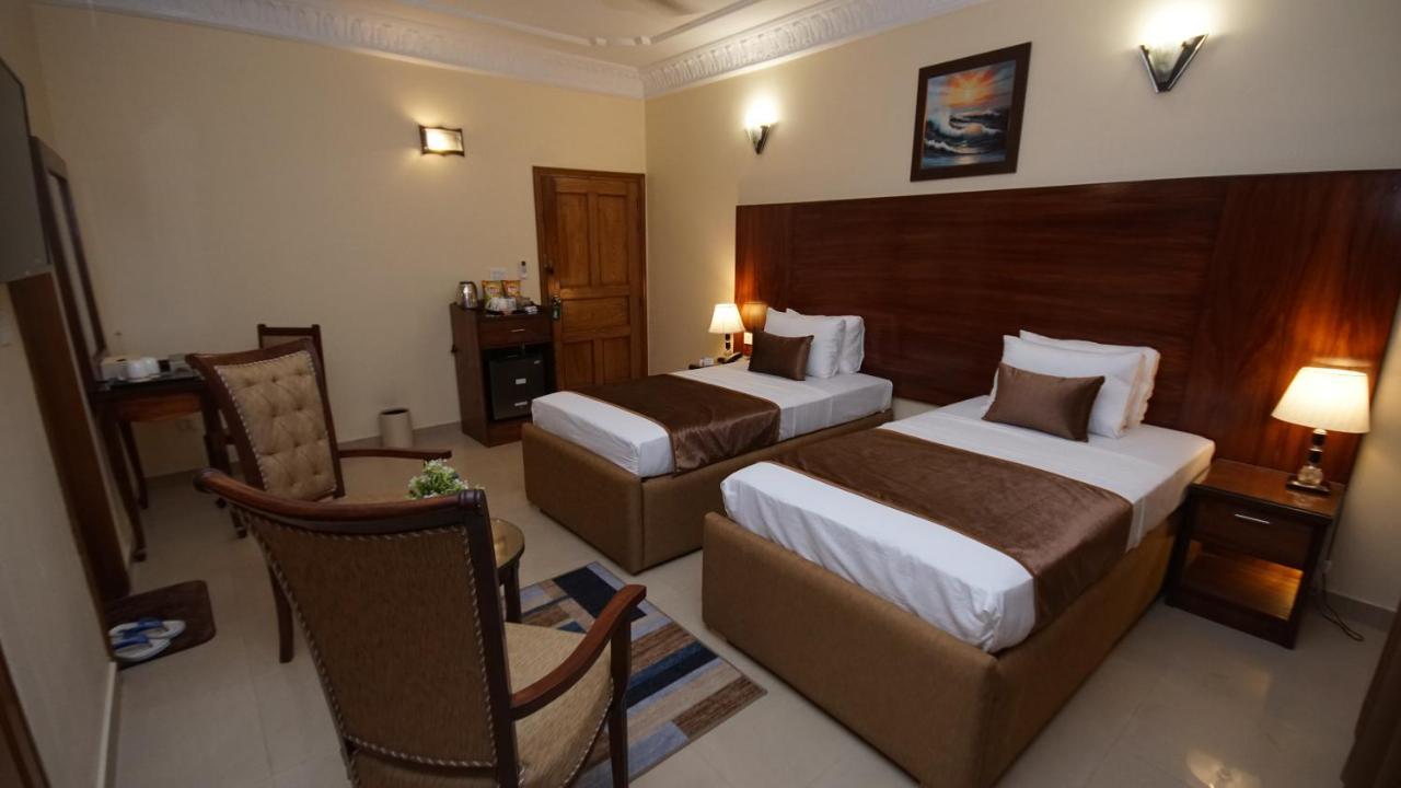 World Inn Hotel カラチ エクステリア 写真