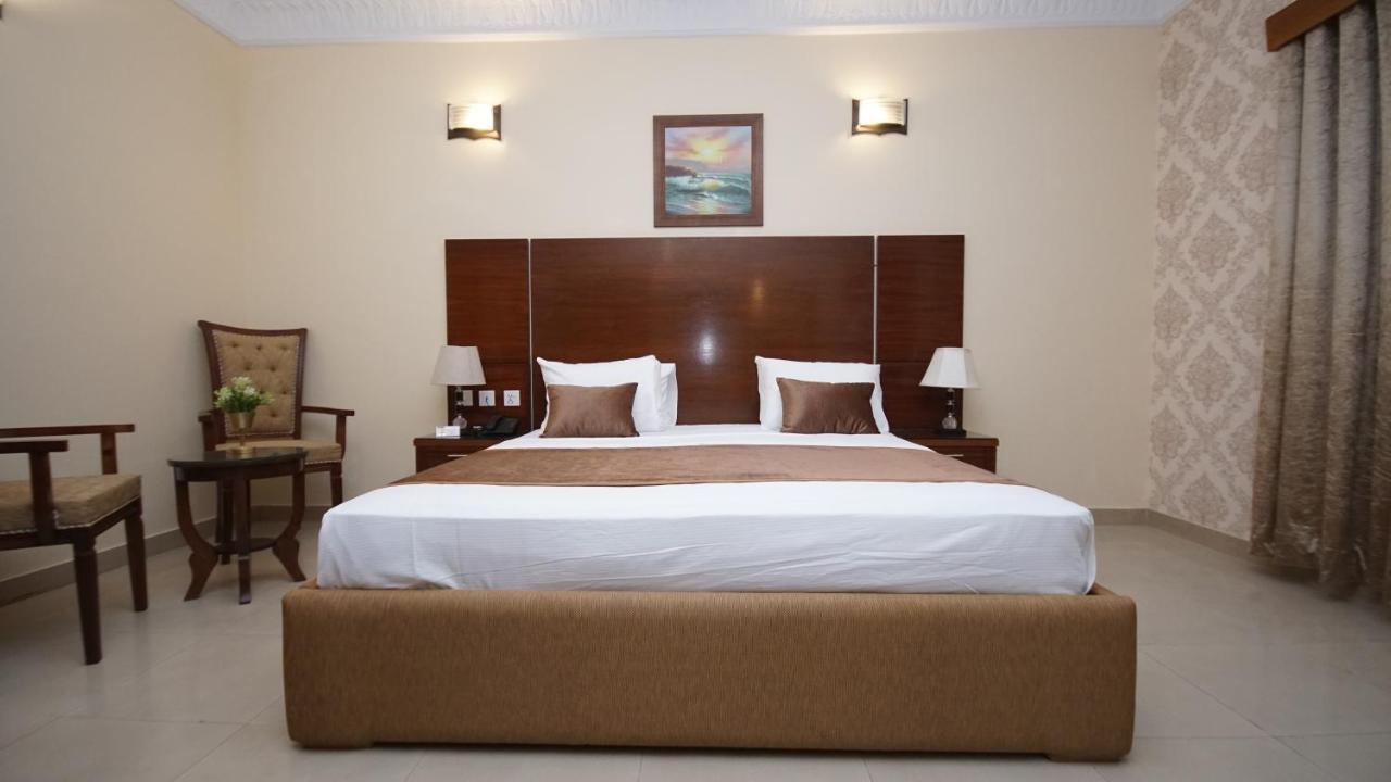 World Inn Hotel カラチ エクステリア 写真